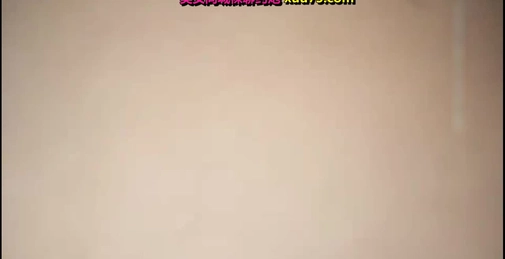女神级清秀苗条小姐姐约到酒店，身穿一袭性感连衣裙，娇小玲珑笔直美腿揉搓舔吸滋味绝美骑上去驰骋操射水印
