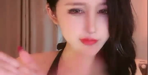 顶级网红女神下海！情趣兔耳朵大红唇！掰开小穴假屌磨蹭，抬起美腿深插，无毛骚逼骑坐
