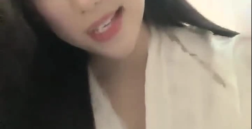 这妹子太清纯了