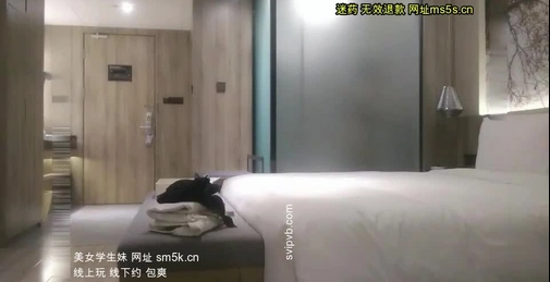 18岁的玉女酮体,嫩滑肌肤,无瑕的美穴,这样的姿势顶得女友最舒服,一直叫不停!