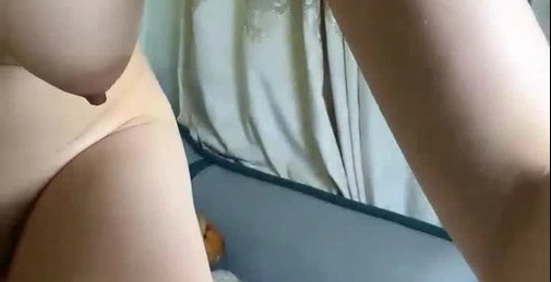 日翻了,【大白熊】,G奶学妹~无套啪啪~口爆~吞精~道具自慰~喷水,全能型骚货,推荐一看