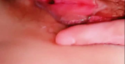 推荐！极品御姐，巅峰颜值，【御】，低调回归，粉丝们热血沸腾， 激情无套啪啪，吃精口交越来越熟练了