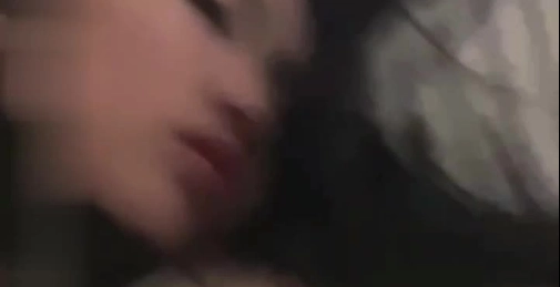 最新【超级刺激】迷奸MJ 长腿丝袜御姐，下药让她睡的死死的 还打呼噜，怎么玩也不醒，丝足美腿玩够了 大胆掏出鸡巴插