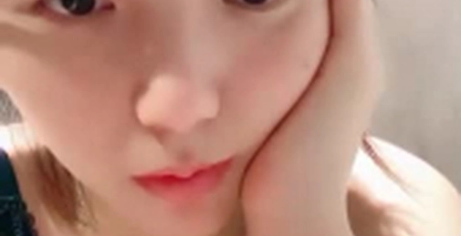 清纯且可爱,一对吊钟乳,和男友在酒店把玩双峰,无套多姿势爆插