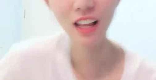 喵喵是个猫顶级短发酒窝美女首次啪啪秀 特写舔弄大屌插嘴,舔奶子拔下内裤,正入抽插猛操