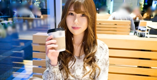 「明るい所でセックスしたことないです。。。でも、こういうのアリですね。。。(照)」最近セックスしてない割には、とんでもないセクシーランジェリーを身に着けていた！もはや履いているのか履いていないのか分からない！スタイル抜群の美人お姉さんが、溜め込んでいた性欲を吐き出す姿は確実に抜ける！バックで突かれているシーンはマジで勃起確実！ 【初撮り】ネットでAV応募→AV体験撮影 2163 