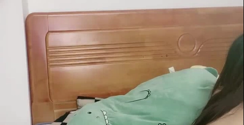 身材很哇塞的极品渣女让小哥各种玩弄,道具抽插骚穴,各种体位爆草抽插